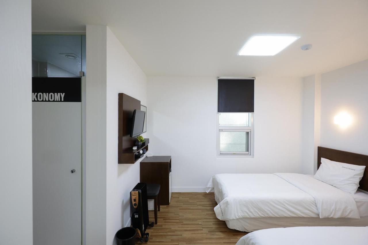 Ekonomy Haeundae Hostel Puszan Kültér fotó