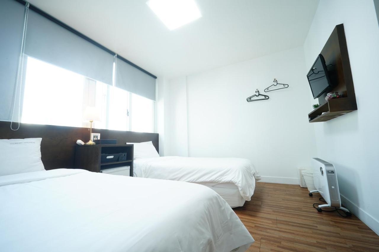 Ekonomy Haeundae Hostel Puszan Kültér fotó