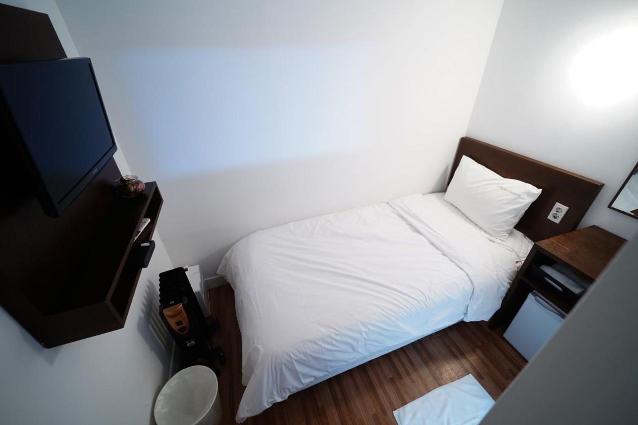 Ekonomy Haeundae Hostel Puszan Kültér fotó
