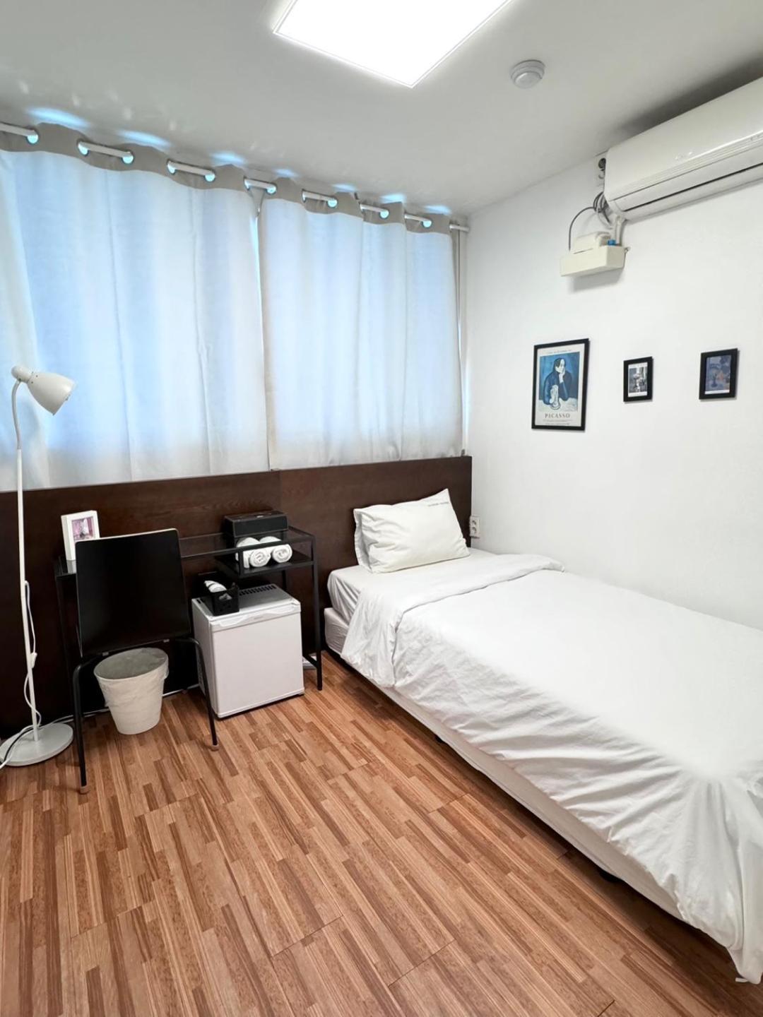 Ekonomy Haeundae Hostel Puszan Kültér fotó